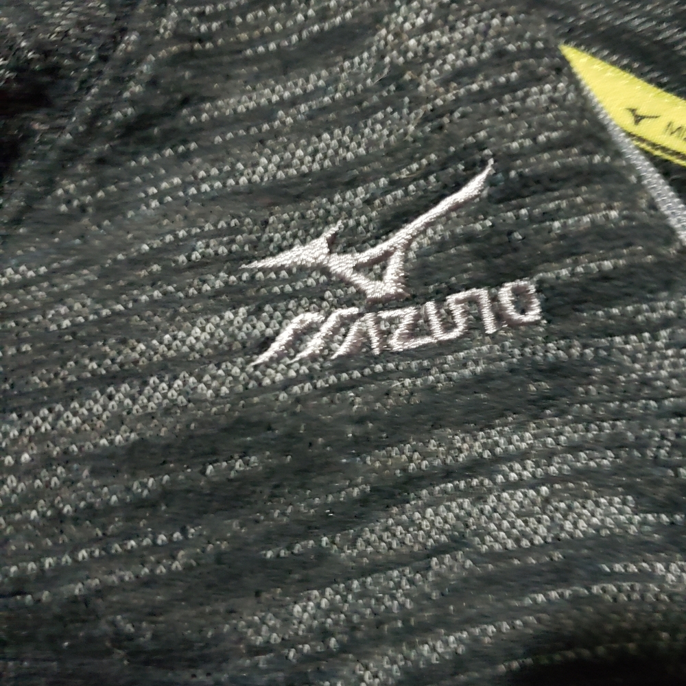 Mizuno Performance - Picture 2 of 4